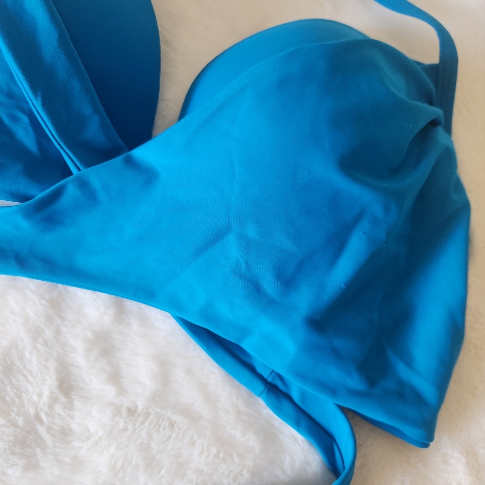 🆕️VS- Wrap Swim Top - Picture 3 of 16